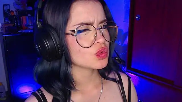 Raventh_'s cam snapshot