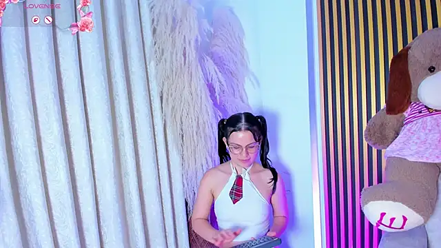 alejagarcia_'s cam snapshot