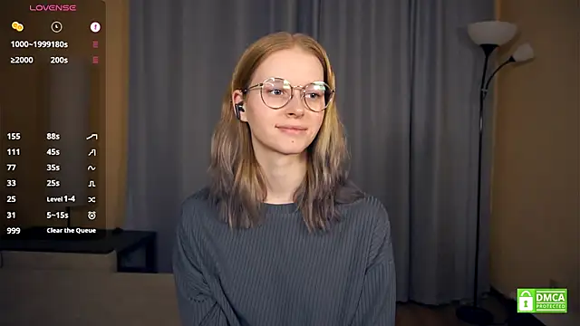 ToyaPletz live sex cam