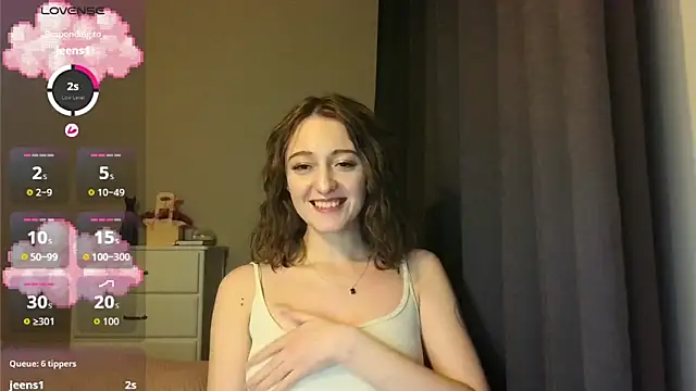 white_liillyy's cam snapshot