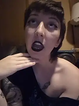 lovelylucyy live sex cam