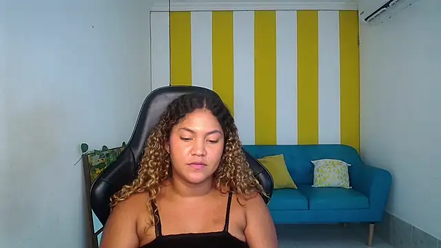 Cristal_War's cam snapshot