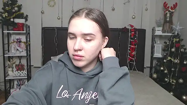 LauraHlot's cam snapshot