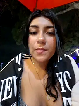 Sweed-virgin-pussy live sex cam