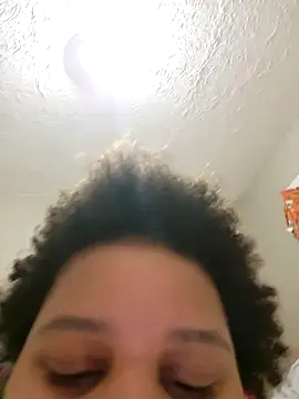 chocolate_bella's cam snapshot