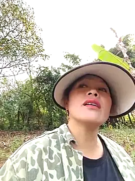 Y-eahi's cam snapshot