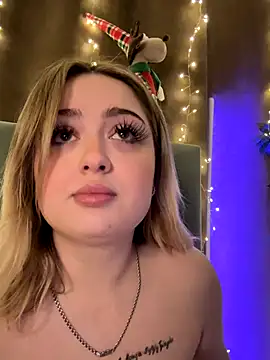 KellyMoors's cam snapshot