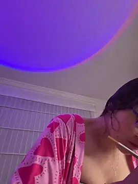 aurora_divine live sex cam