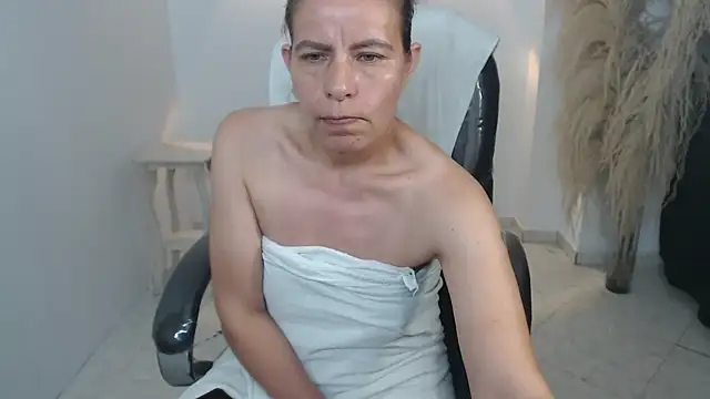 Milf_karlye's cam snapshot