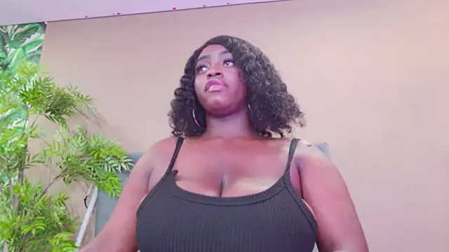 BetsyBennet_'s cam snapshot