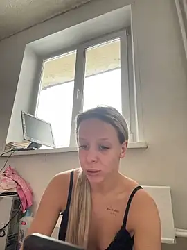 LikaCat live sex cam