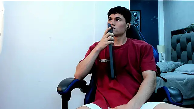 roan_birkin's cam snapshot