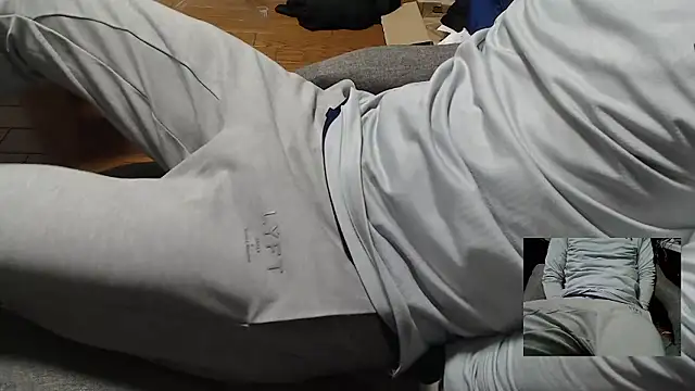 Yasu2000 live sex cam