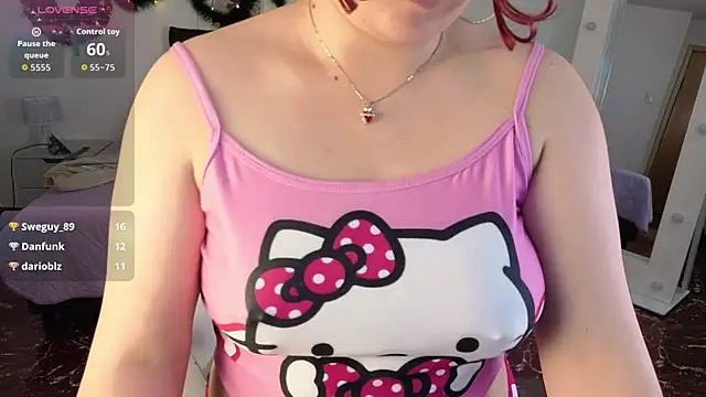 littlee_red's cam snapshot