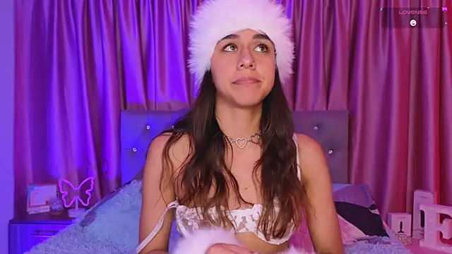 Emiily_Scott1's cam snapshot