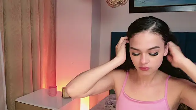 PaulinaSaint's cam snapshot