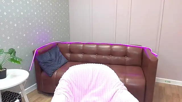 Cutie_Erikaa1's cam snapshot