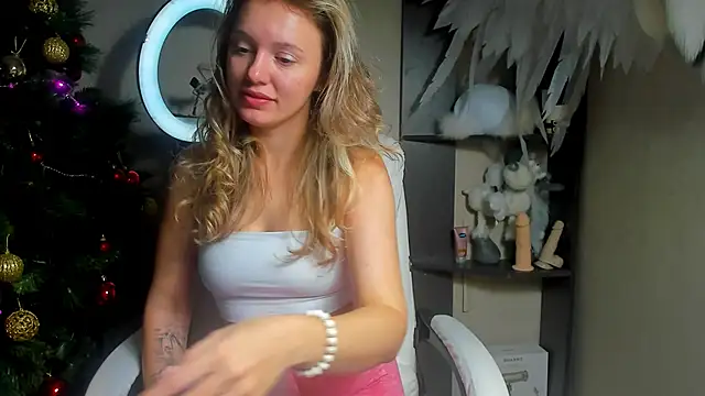 foxy_blond's cam snapshot