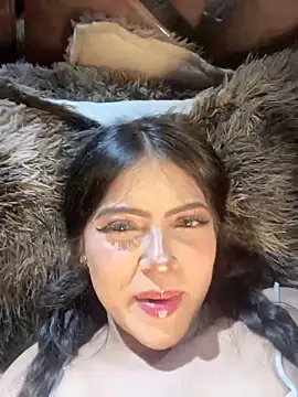 KyliePinkk_'s cam snapshot