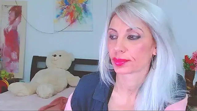 HoneyLara's cam snapshot