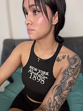 Isabella-Teen's cam snapshot