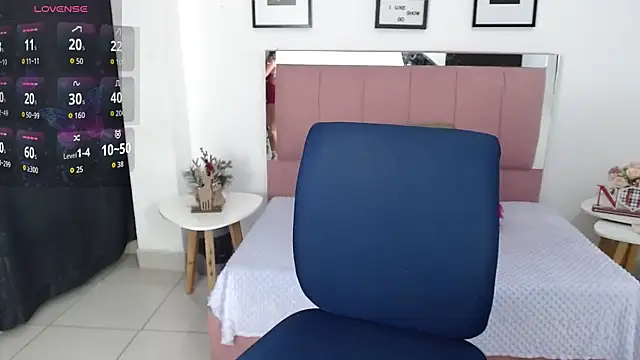 SammySmall_F_w's cam snapshot