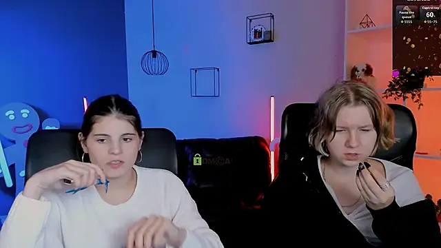 lizzie_boom_'s cam snapshot