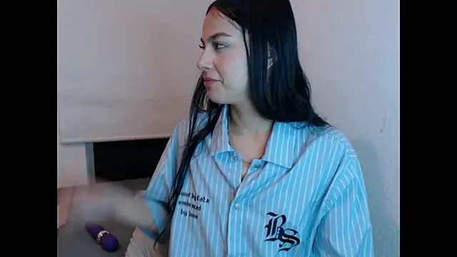 Mia_fire666's cam snapshot