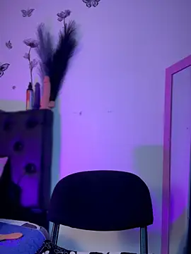 Katy_bratz_ live sex cam