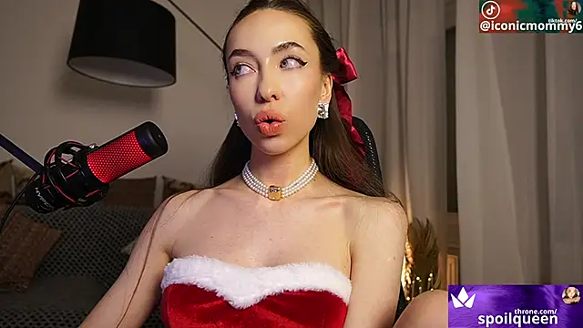 supreme_dominatrix's cam snapshot