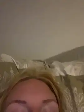 English__RoXoxo's cam snapshot