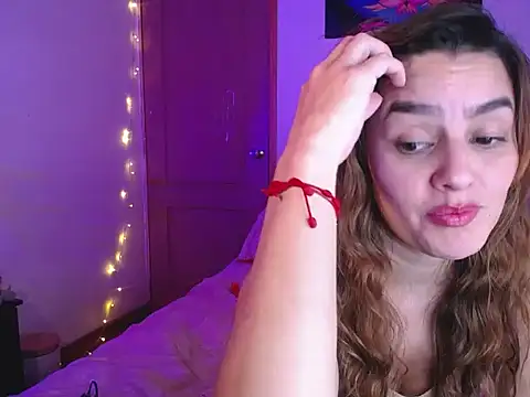 Lu_perez's cam snapshot