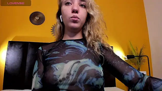 Jessie_Curlyy's cam snapshot