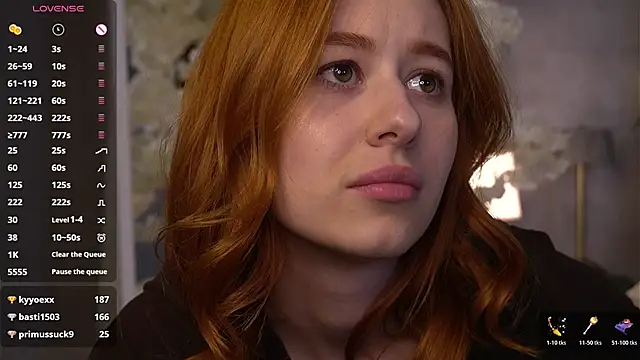 Lisafoxy_'s cam snapshot