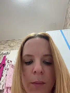 SexyMilf_38's cam snapshot