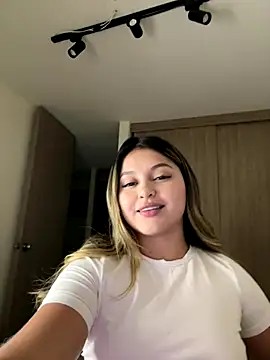 lunablossom_ live sex cam