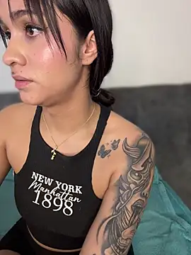 Isabella-Teen's cam snapshot