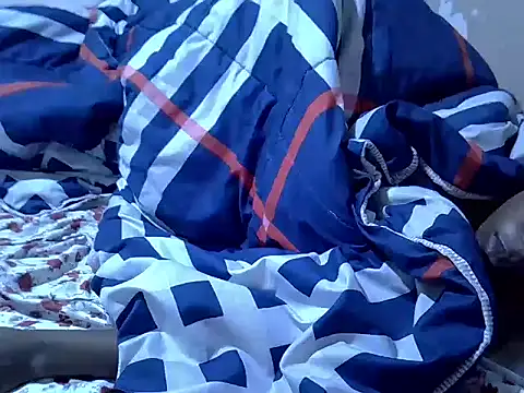 Just_Karu's cam snapshot