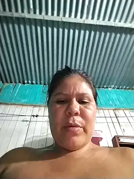 hotmom33's cam snapshot