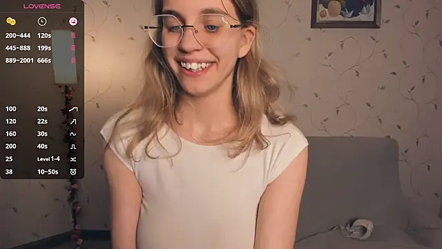 JoanBaggott live sex cam