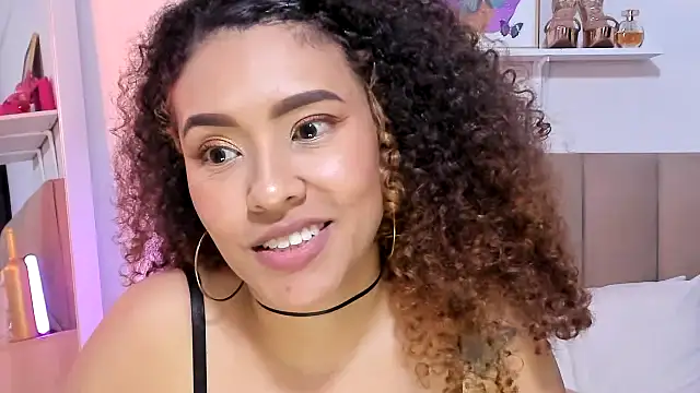 Zoe_Gruber's cam snapshot