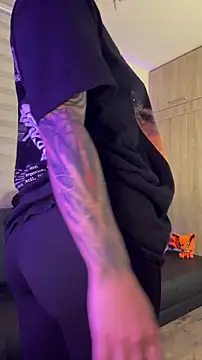 AryRousse's cam snapshot