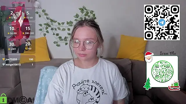 Nuura_Moore's cam snapshot