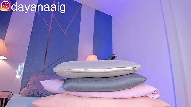 Voluptupus-girl's cam snapshot