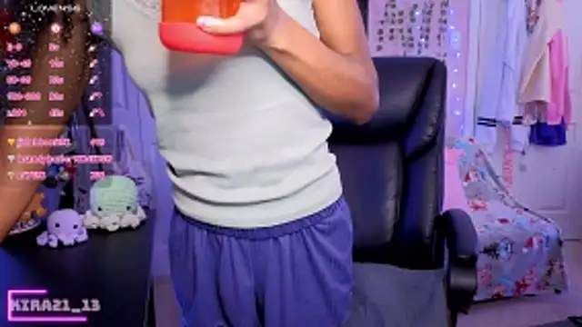 Kira21_13's cam snapshot