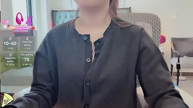 Caryln-Bun live sex cam