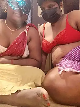 divyatamil143's cam snapshot