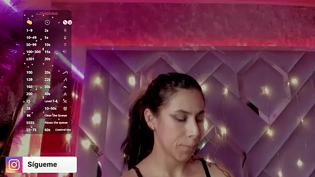 Sara_Foxx1's cam snapshot