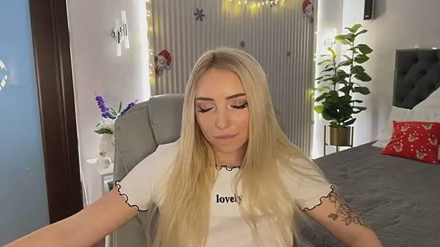 OhMyEmma's cam snapshot