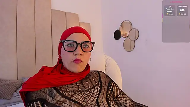 _naylaa_'s cam snapshot